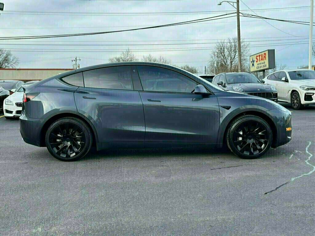 2022 Tesla Model Y Long Range AWD - 22757461 - 17