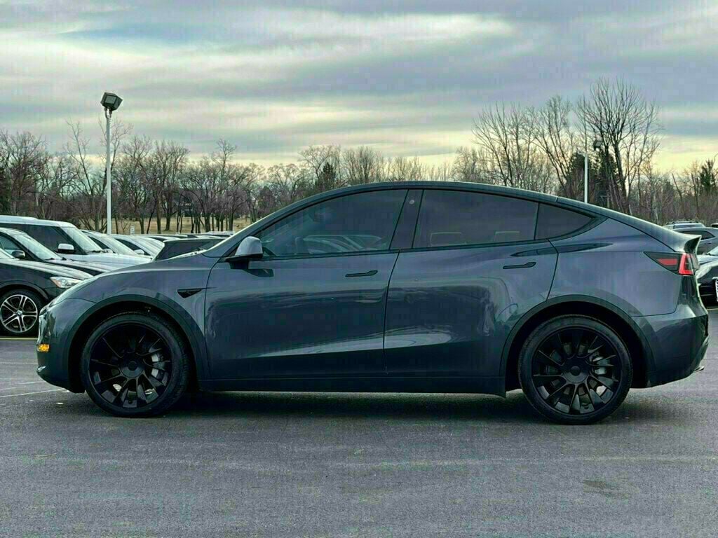 2022 Tesla Model Y Long Range AWD - 22757461 - 18