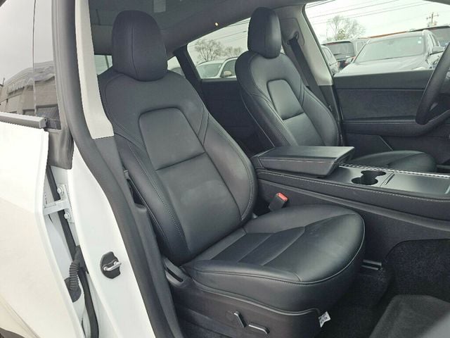 2022 Tesla Model Y Long Range AWD - 22973162 - 17