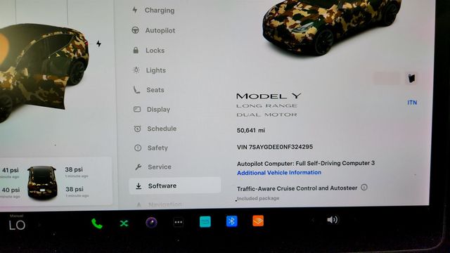 2022 Tesla Model Y Long Range AWD w/ 20'' Induction Wheels & Acceleration Boost - 23073885 - 13