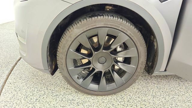 2022 Tesla Model Y Long Range AWD w/ 20'' Induction Wheels & Acceleration Boost - 23073885 - 8