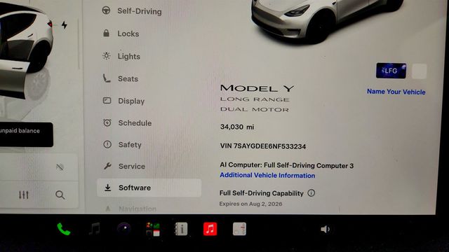 2022 Tesla Model Y Long Range AWD w/ 20'' Wheels + Black & White Interior - 23051556 - 13