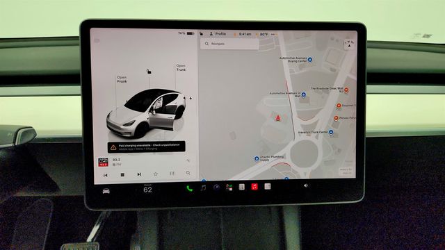 2022 Tesla Model Y Long Range AWD w/ 20'' Wheels + Black & White Interior - 23051556 - 21