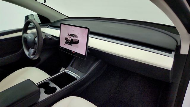 2022 Tesla Model Y Long Range AWD w/ 20'' Wheels + Black & White Interior - 23051556 - 27