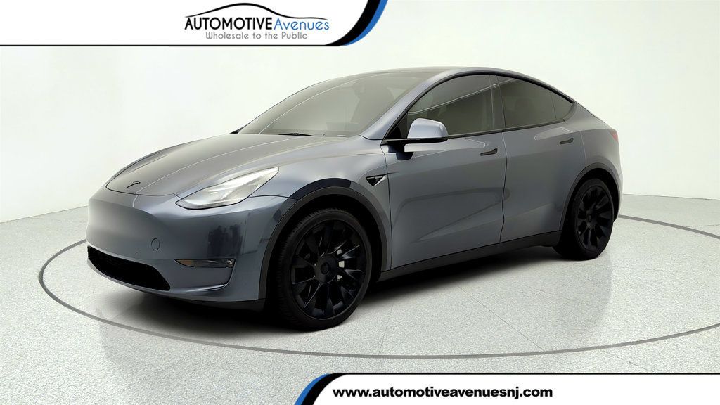 2022 Tesla Model Y Long Range AWD w/ 7 Seat Int., 20'' Wheels & Acceleration Boost - 23029493 | Video 1