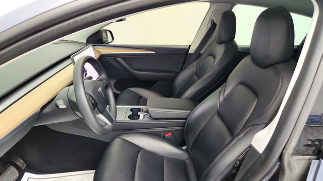 2022 Tesla Model Y Long Range AWD w/ 7 Seat Int., 20'' Wheels & Acceleration Boost - 23029493 - 22