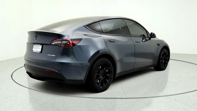 2022 Tesla Model Y Long Range AWD w/ 7 Seat Int., 20'' Wheels & Acceleration Boost - 23029493 - 4