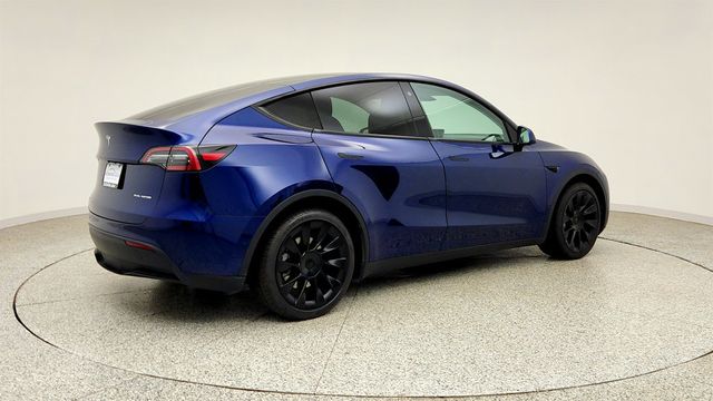 2022 Tesla Model Y Long Range AWD w/ 7-Seat Int, Acceleration Boost & Inductions - 23040113 - 4