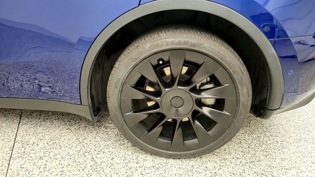 2022 Tesla Model Y Long Range AWD w/ 7-Seat Int, Acceleration Boost & Inductions - 23040113 - 8