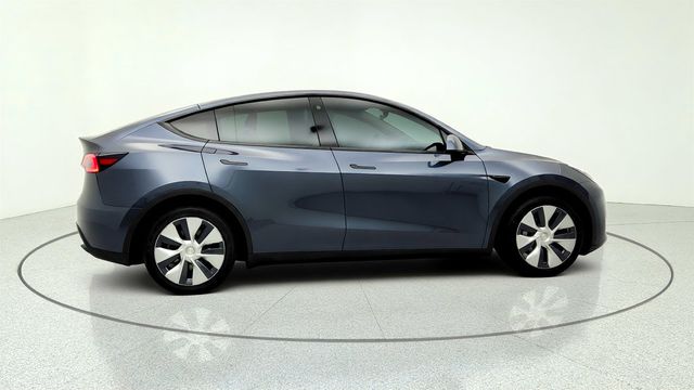 2022 Tesla Model Y Long Range AWD w/ 7 Seat Interior & Traffic Aware Cruise Control - 23032578 - 3