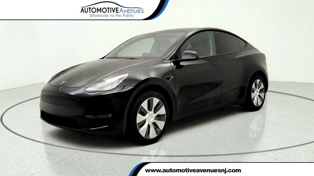 2022 Tesla Model Y Long Range AWD w/ Acceleration Boost - 23054801 | Video 1