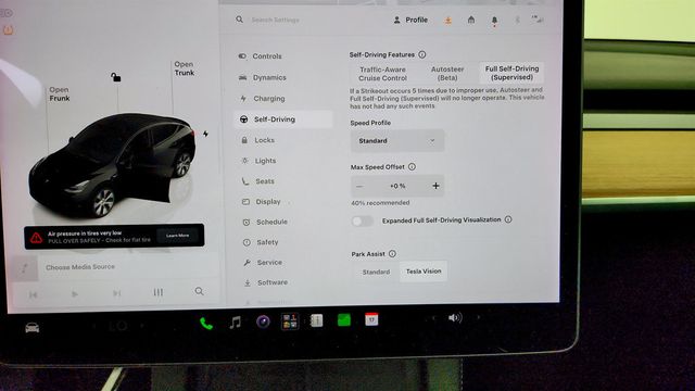 2022 Tesla Model Y Long Range AWD w/ Acceleration Boost - 23054801 - 17
