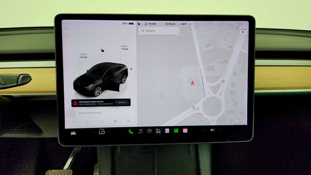 2022 Tesla Model Y Long Range AWD w/ Acceleration Boost - 23054801 - 20
