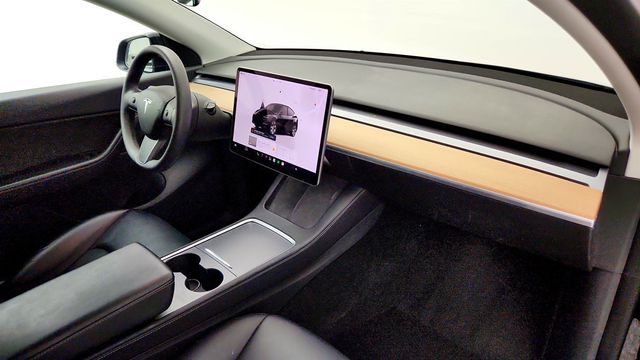 2022 Tesla Model Y Long Range AWD w/ Acceleration Boost - 23054801 - 26