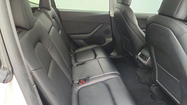 2022 Tesla Model Y Long Range AWD w/ Full Self-Driving Capability & 7-Seat Int - 23035592 - 26