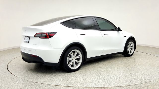2022 Tesla Model Y Long Range AWD w/ Full Self-Driving Capability & 7-Seat Int - 23035592 - 4