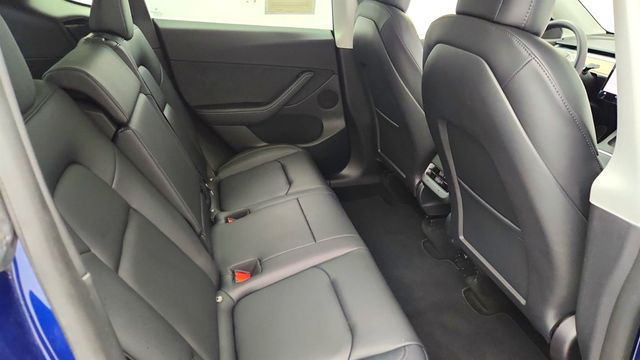 2022 Tesla Model Y Long Range AWD with 20'' Induction Wheels - 22966062 - 23