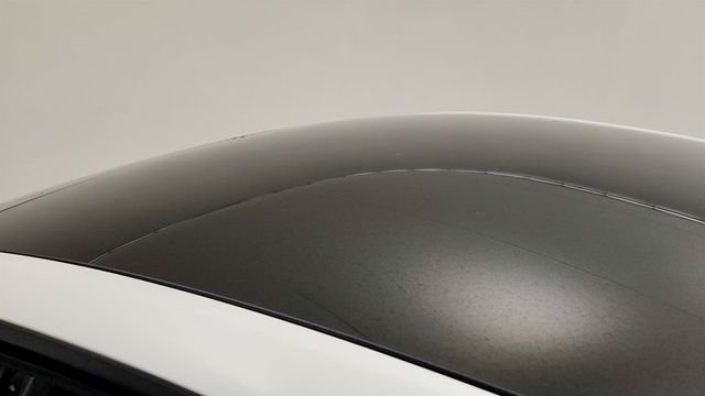 2022 Tesla Model Y Long Range AWD with 7-Passenger Seating - 23035592 - 9