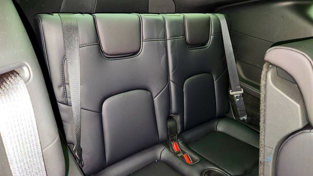 2022 Tesla Model Y Long Range AWD with 7-Passenger Seating - 23035592 - 25
