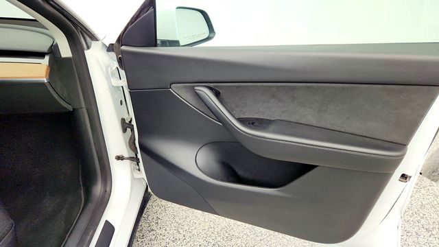 2022 Tesla Model Y Long Range AWD with Acceleration Boost - 23005630 - 29