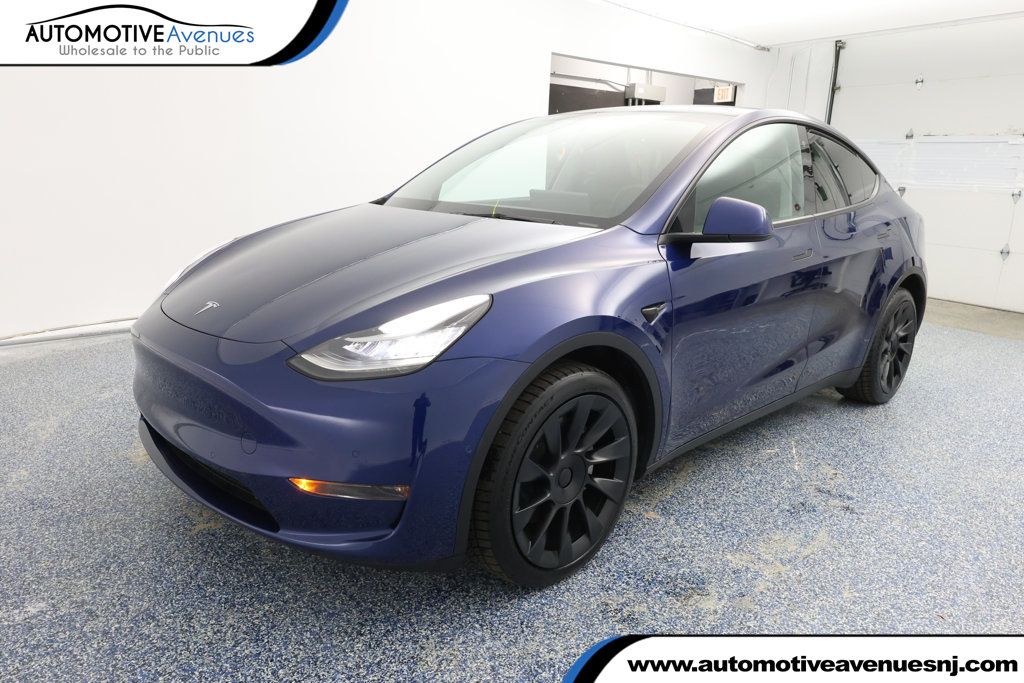 2022 Tesla Model Y Long Range AWD with Full Self-Driving and 20'' Induction Wheels - 22937579 | Video 1