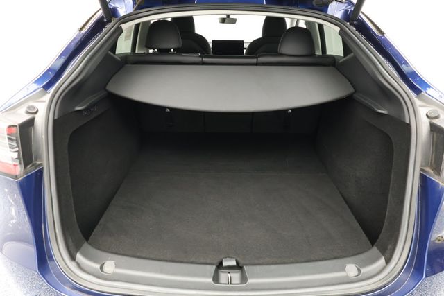 2022 Tesla Model Y Long Range AWD with Full Self-Driving and 20'' Induction Wheels - 22937579 - 23