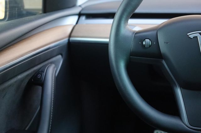 2022 Tesla Model Y Performance - 23041351 - 28