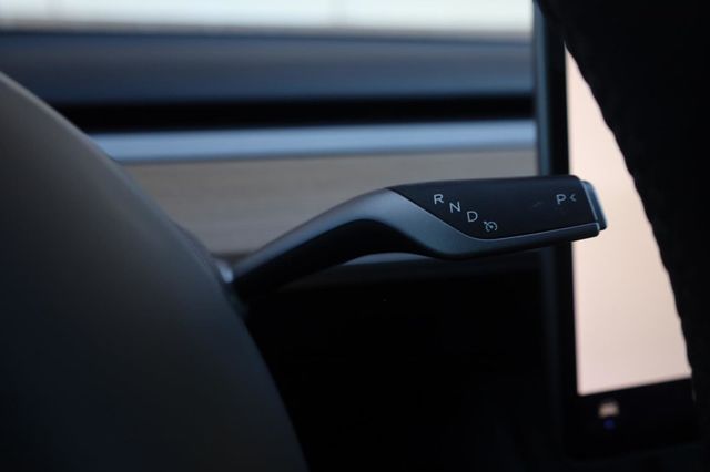 2022 Tesla Model Y Performance - 23041351 - 31