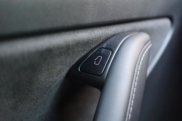 2022 Tesla Model Y Performance - 23041351 - 32