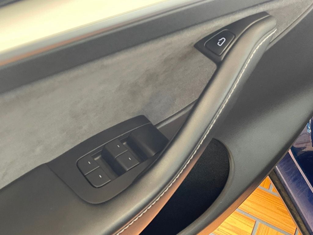 2022 Tesla Model Y Performance photo 18