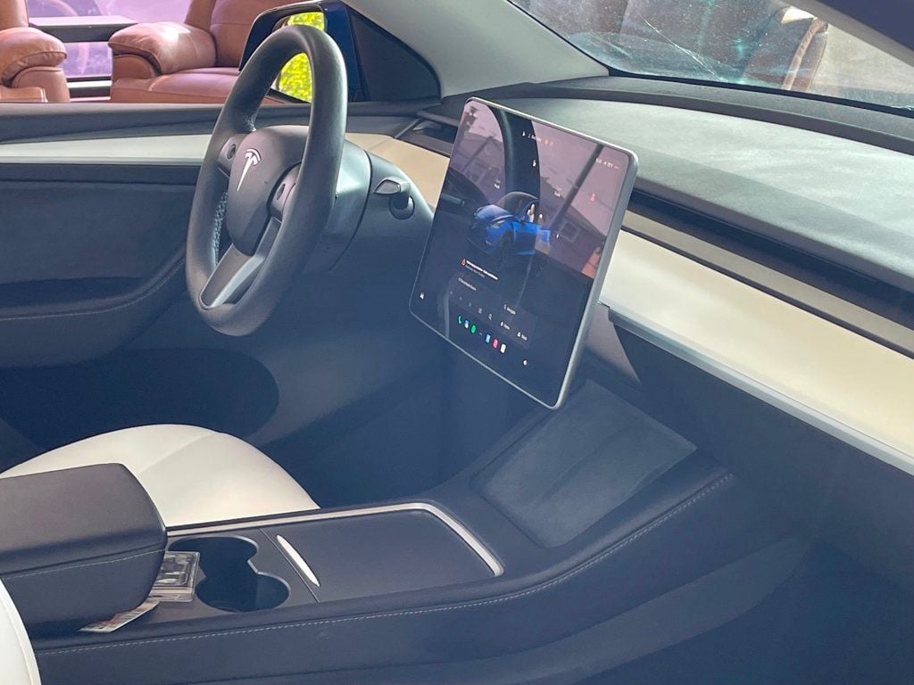 2022 Tesla Model Y Performance photo 25