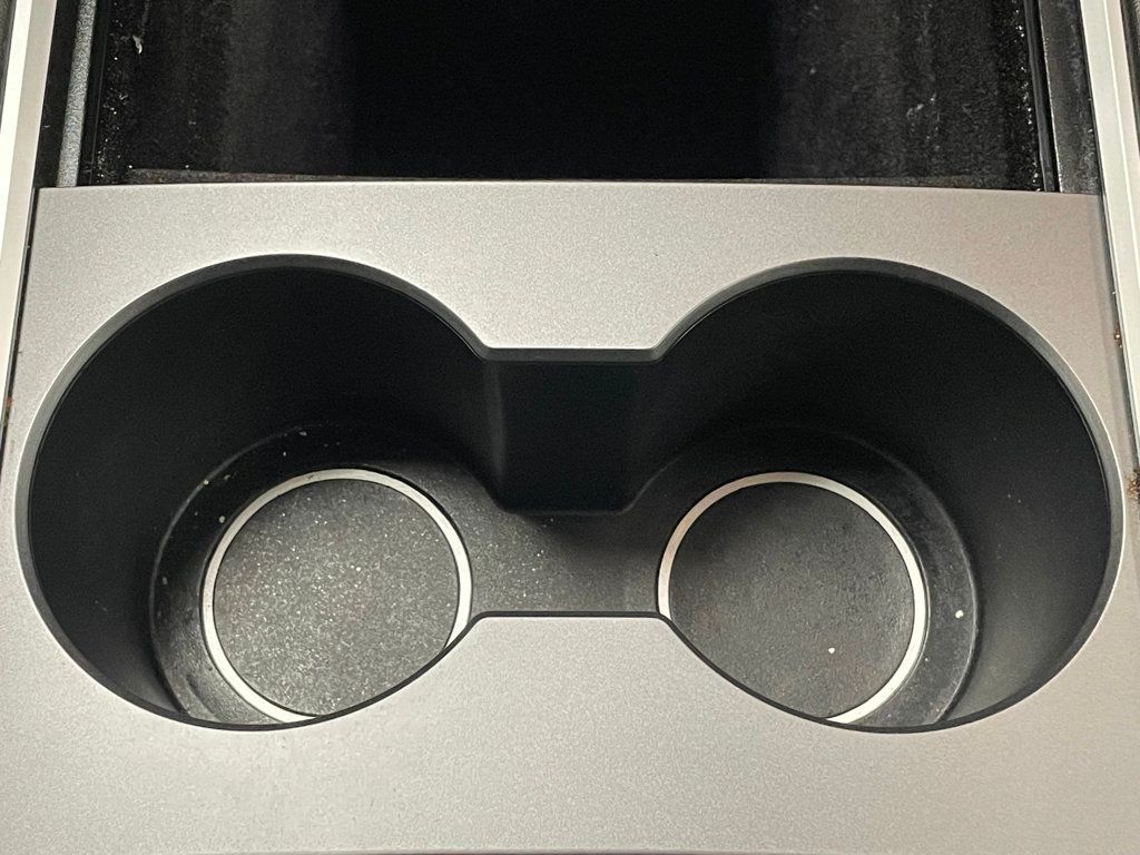 2022 Tesla Model Y Performance AWD - 22927486 - 36