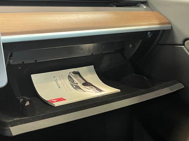 2022 Tesla Model Y Performance AWD - 22927486 - 38