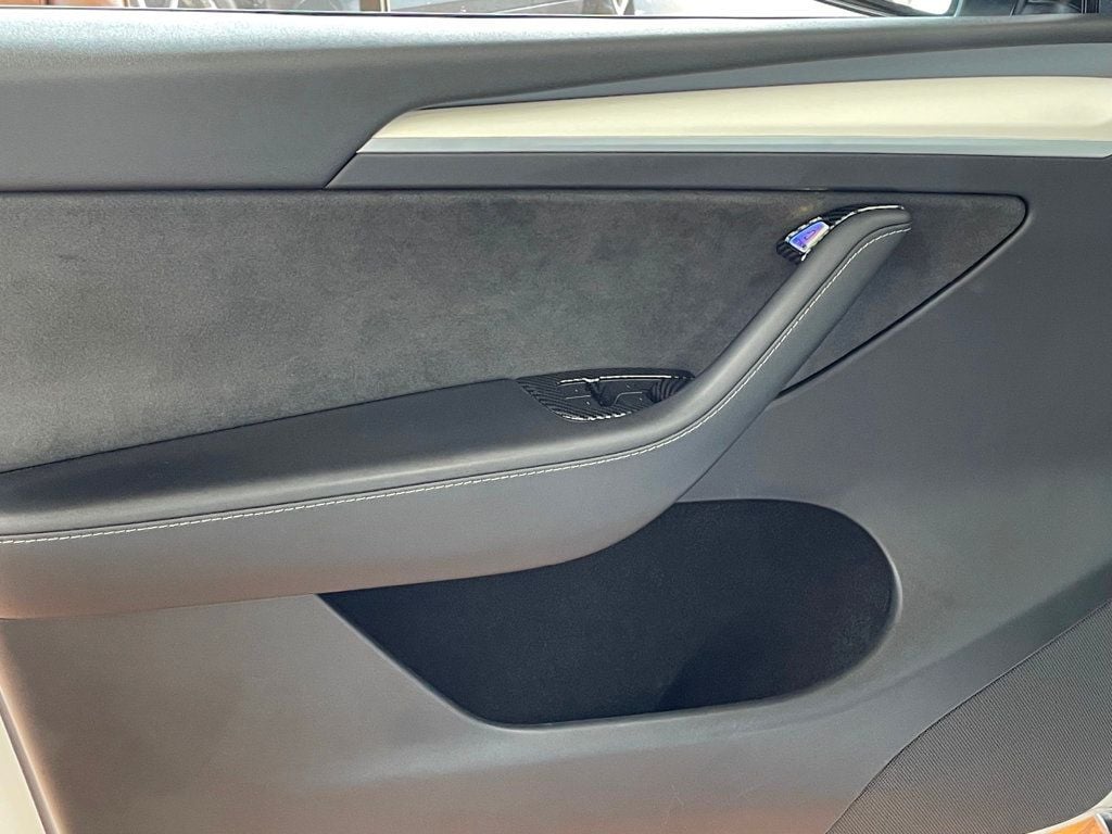 2022 Tesla Model Y Performance AWD - 22947369 - 13