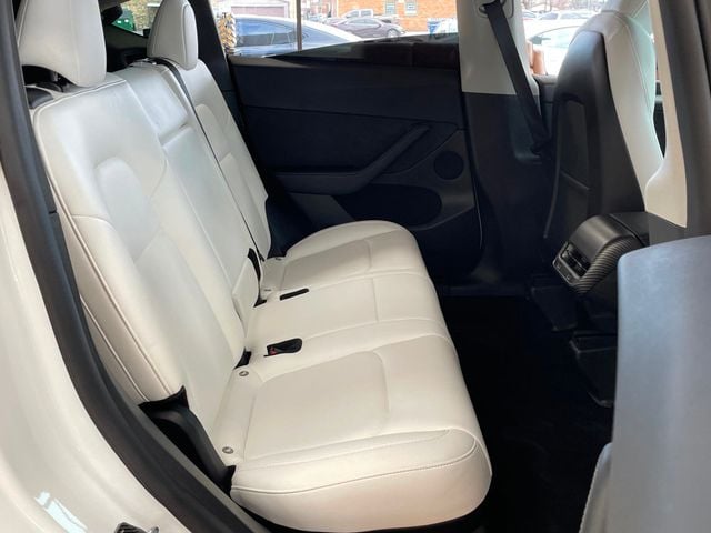 2022 Tesla Model Y Performance AWD - 22947369 - 21