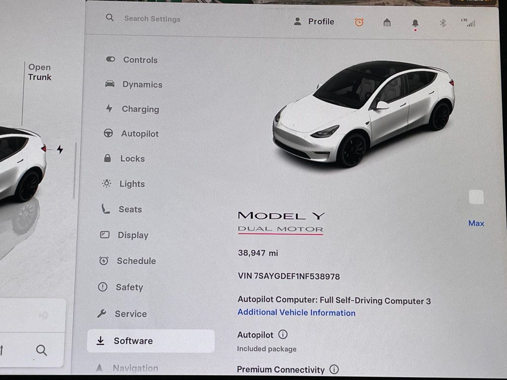 2022 Tesla Model Y Performance AWD - 22947369 - 35