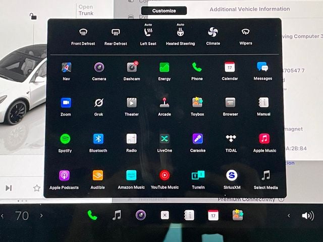 2022 Tesla Model Y Performance AWD - 22947369 - 37