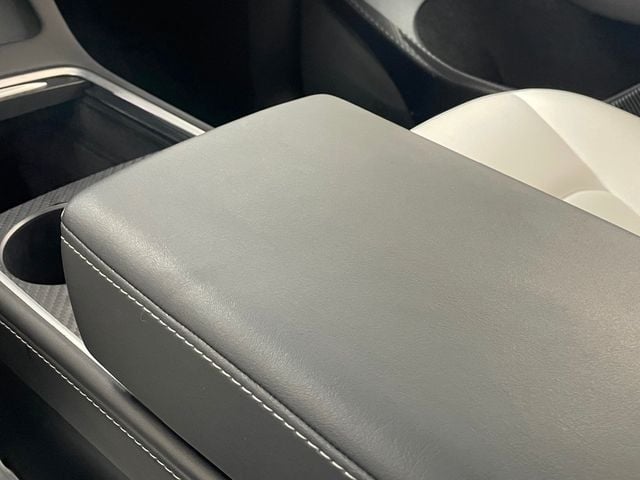 2022 Tesla Model Y Performance AWD - 22947369 - 45