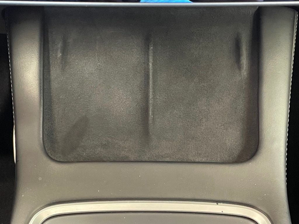 2022 Tesla Model Y Performance AWD - 23000340 - 38