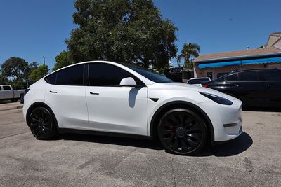 2022 TESLA MODEL Y