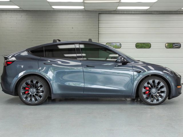 2022 Tesla Model Y Performance Dual Motor All-Wheel Drive's photo