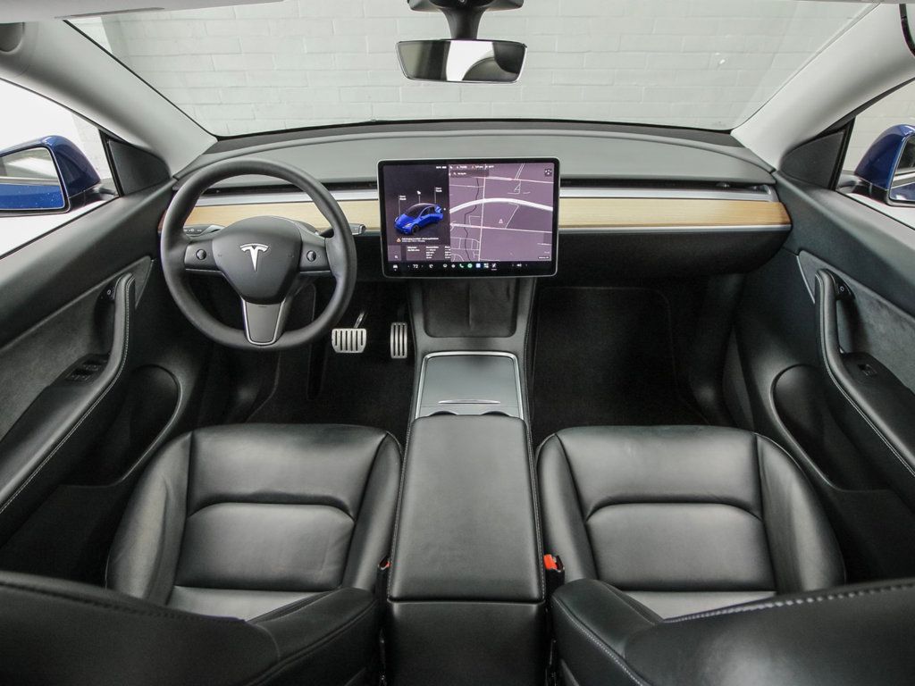 Tesla Model Y photo 13