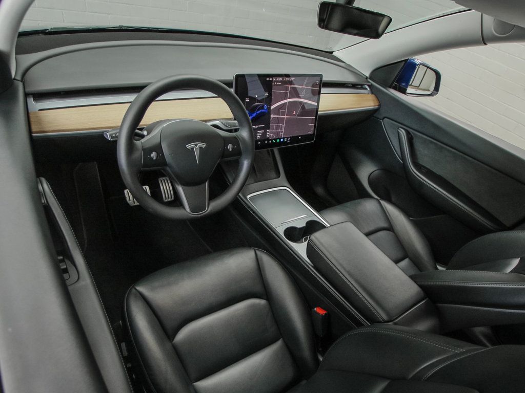 Tesla Model Y photo 14