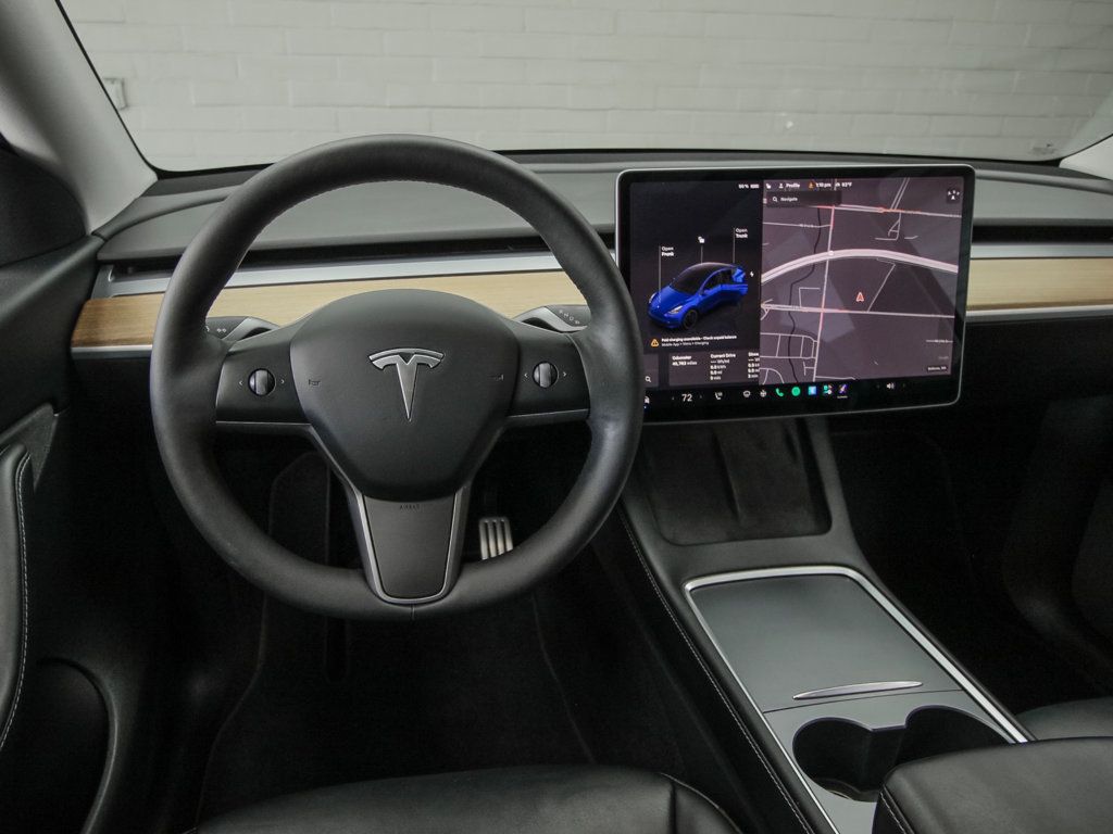 Tesla Model Y photo 15