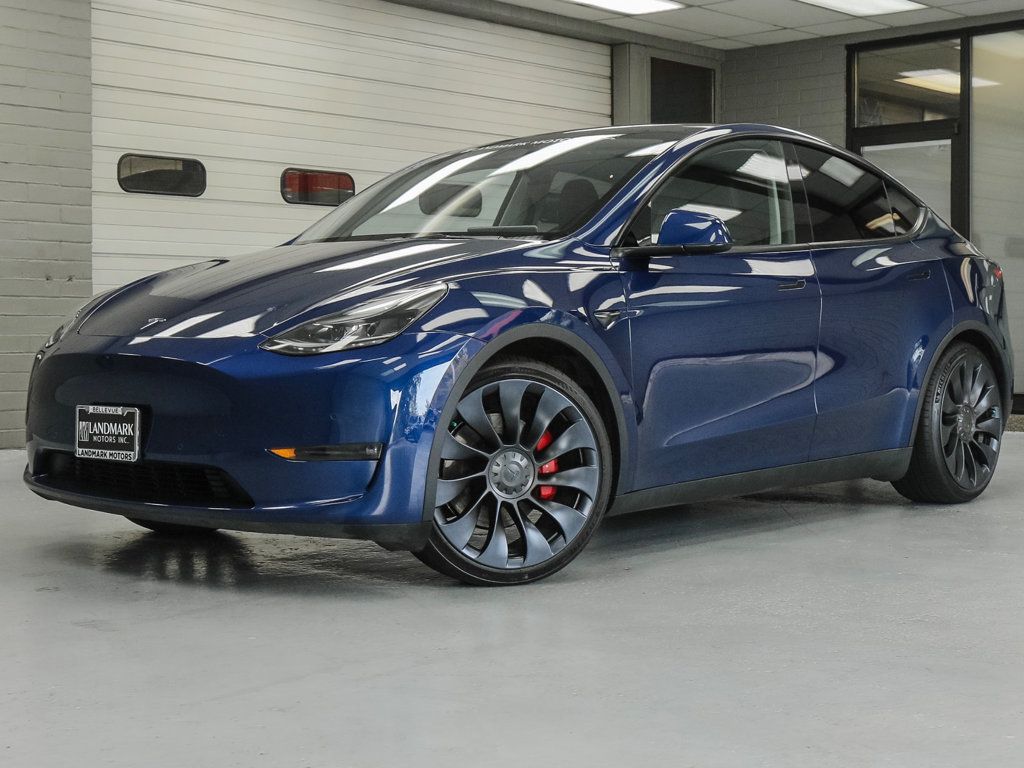 Tesla Model Y photo 2
