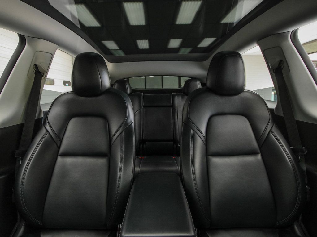 Tesla Model Y photo 20
