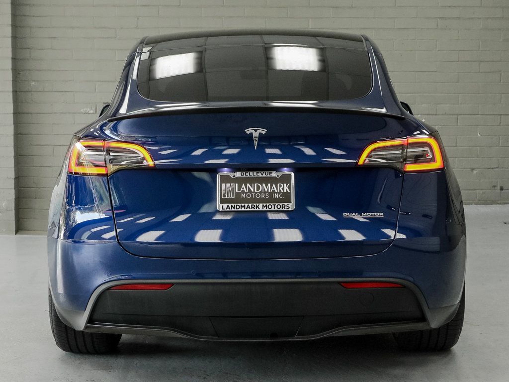 Tesla Model Y photo 24