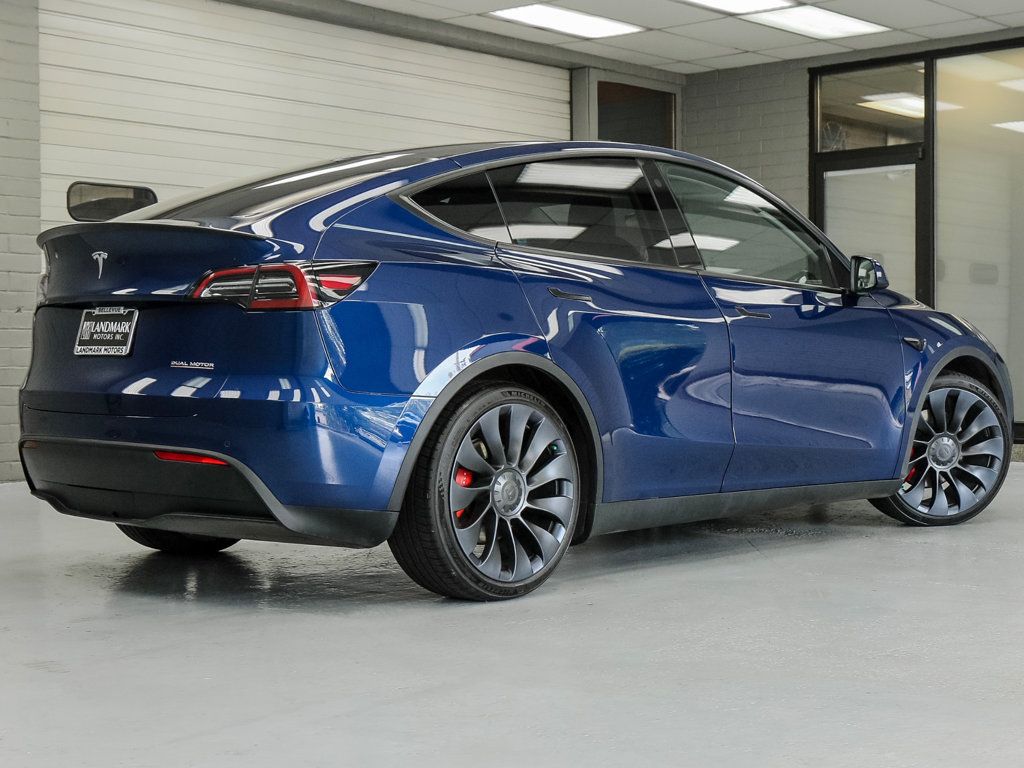 Tesla Model Y photo 26