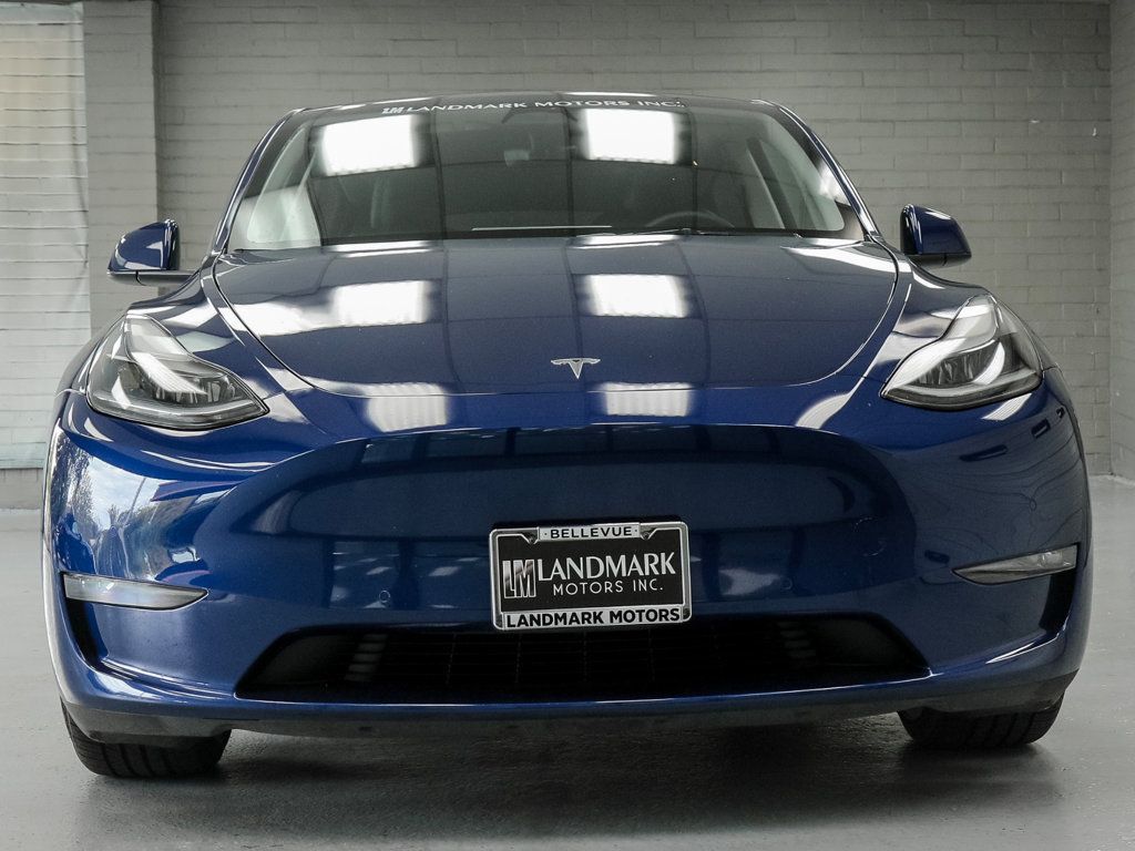 Tesla Model Y photo 5