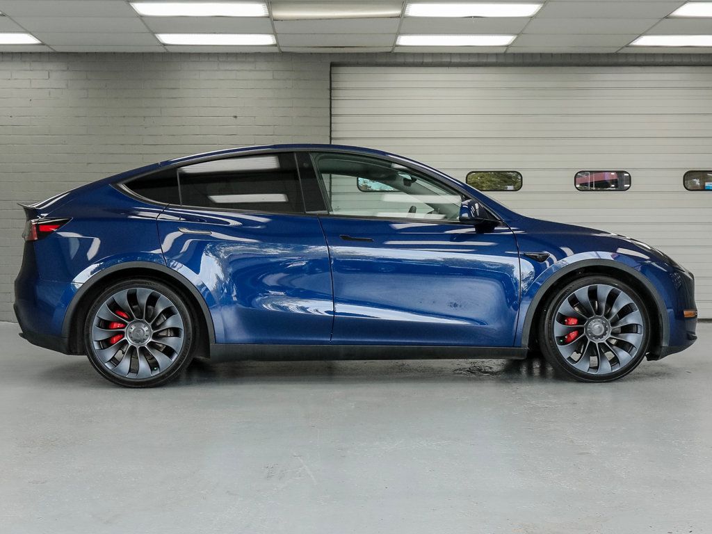 Tesla Model Y photo 6